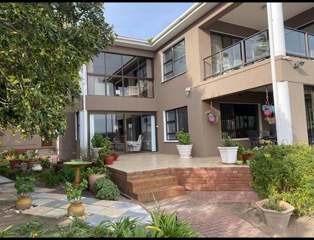 4 BEDROOM HOUSE FOR SALE IN PORT OWEN